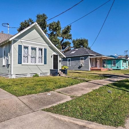 Lake Charles Cottage With Fireplace And Yard! ภายนอก รูปภาพ